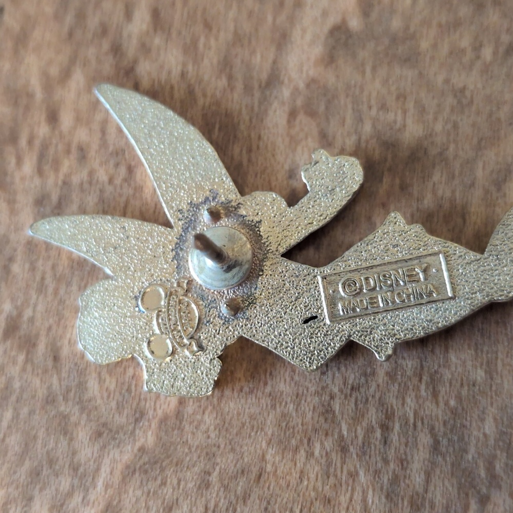 2006 Sassy Tinkerbell Rhinestone Pin - Picture 3 of 3